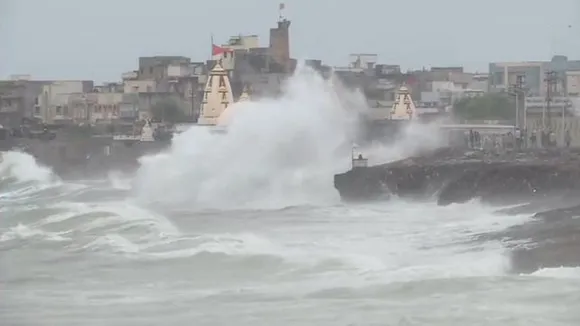 Cyclone MAHA: तूफान 'महा' को लेकर Alert, गुजरात समेत इन राज्यों में हो सकती है आफत की बारिश