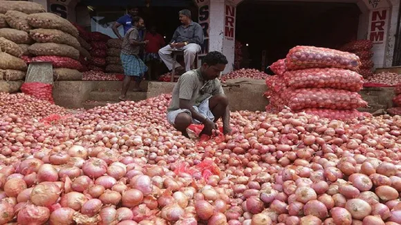 अब पड़ोसी देशों के खाने में लगेगा प्याज तड़का, भारत सरकार ने निर्यात पर लगा प्रतिबंध हटाया