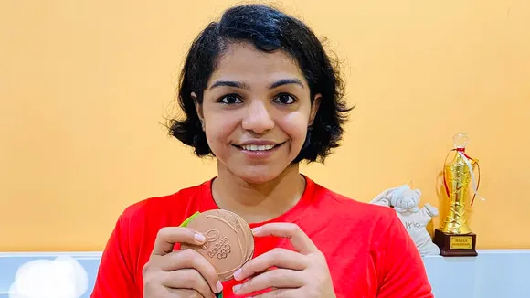 sakshi malik same