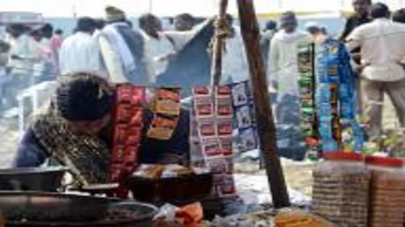 mumbai police seize banned pan masala and gutkha