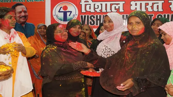 Women played Holi fiercely in Banaras