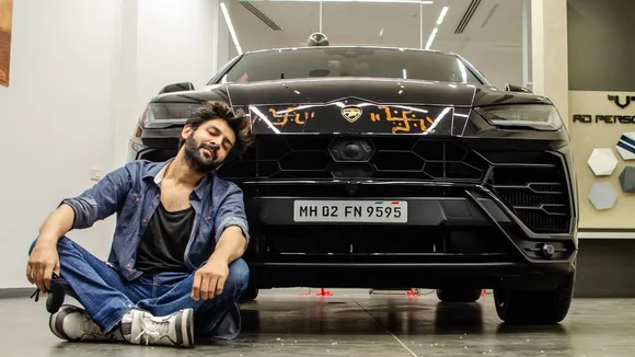 Kartik Aaryan Car