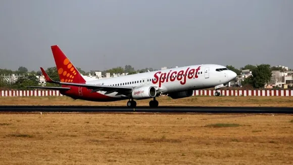 spicejet flight emergency landing