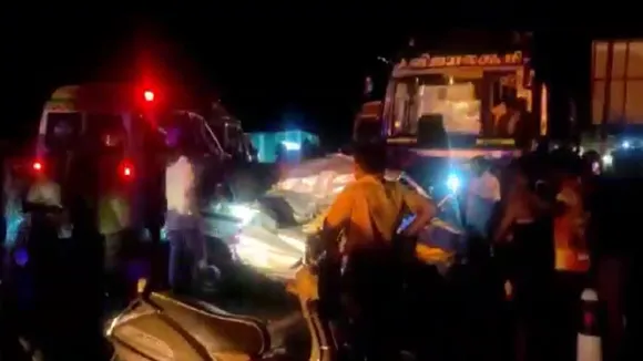 Salem: 6 killed in omni bus collision with car near Attur