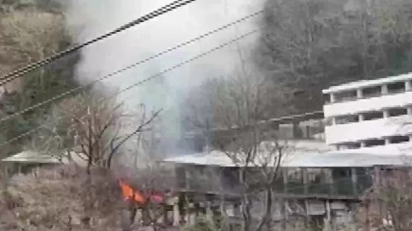 A fire broke out in a store near Mata Vaishno Devi Bhawan