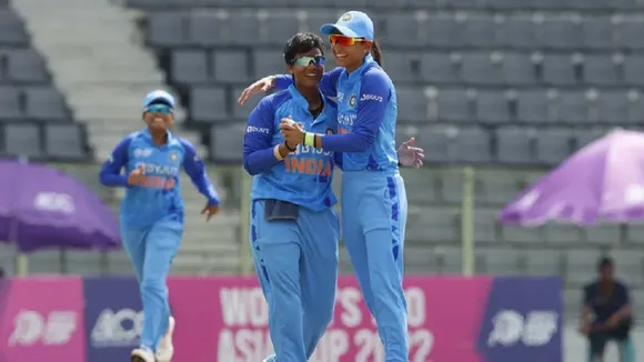 Harmanpreet and Deepti Sharma