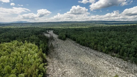 Stone River