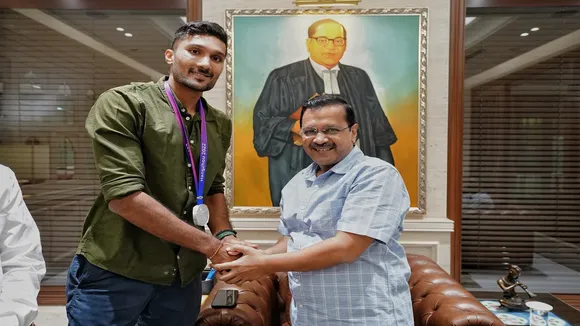 Kejriwal met Tejaswin Shankar