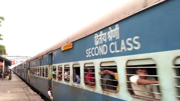 sabarmati express train