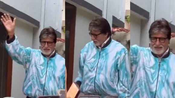 Amitabh Bachchan met fans outside Jalsa