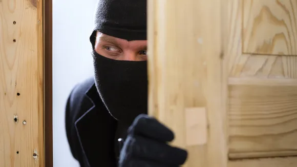 Hi tech thief