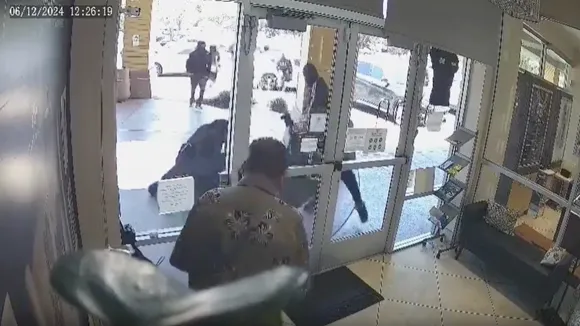 Robbery at PNG Jewelers in America