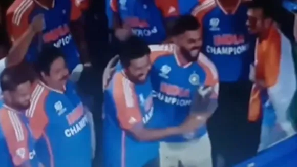 T20 World Cup 2024 Victory Parade  Rohit sharma and Virat Kohli dance with world Cup trophy