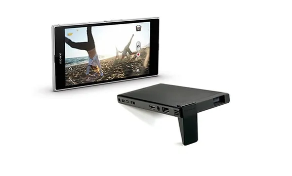 Create a personal HD theatre experience, with Sony’s new MP-CL1 portable mobile projector