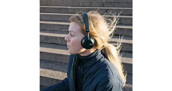 JAYS Introduces a-Seven Wireless Lightweight Headphone