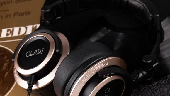 CLAW launches SM100 Professional Studio Monitoring & DJ Headphones