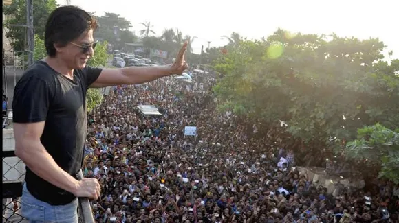 It's silly being a star if you can't touch your fans: Shah Rukh Khan