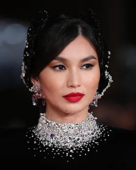 British Asian actress and model Gemma Chan look extremely stunning in her dress designed by a Korean Designer.</p>
<p>