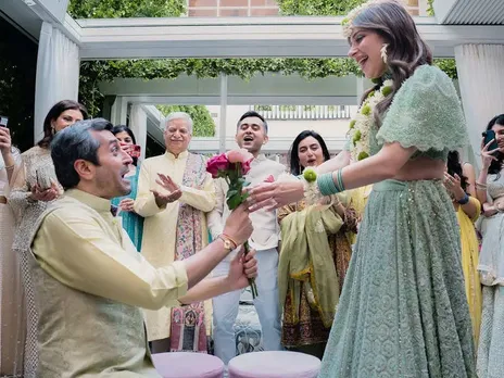 Kanika Kapoor, Bride-to-be grooves to ‘Chittiyaan Kalaiyaan’ with her groom; Watch the video!!