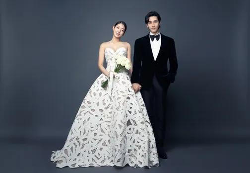Adorable Couple Park Shin Hye And Choi Tae Joon Gave Sneak Peek Pictures Of Their Alluring Wedding<br />
