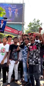 After putting hoardings in Mumbai, MC Stan's fans cheer for him by rapping  his songs