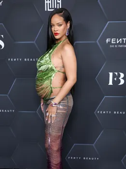 Rihanna's Latest Maternity Look Shut Down the Red Carpet | Vogue