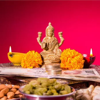 Diwali festival: lakshmi pujan importance and information