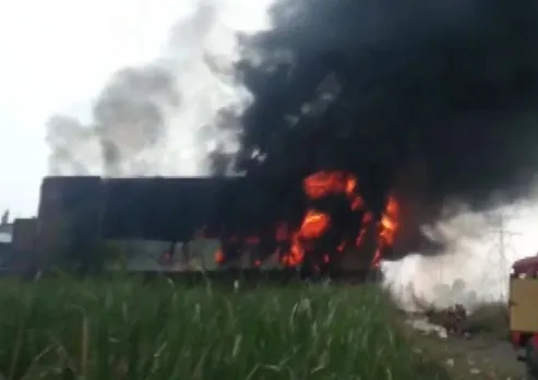 West Bengal: Massive Fire At Thermocol Factory In Howrah