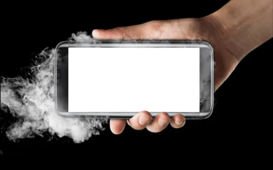 Crisis Averted After Passenger's Mobile Emanates Smoke Midflight