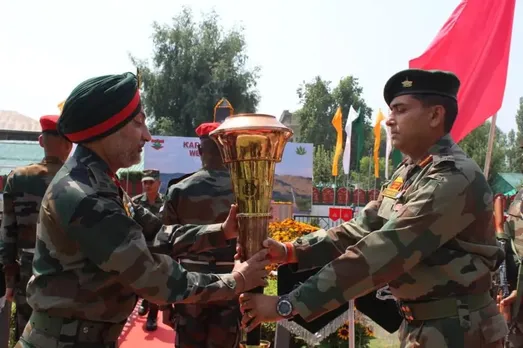 Ahead Of Kargil Vijay Diwas, Indian Army Pays Tribute To War Heroes