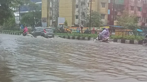 Gujarat: 7 Killed as Heavy Rains Lead to Flood-Like Situation