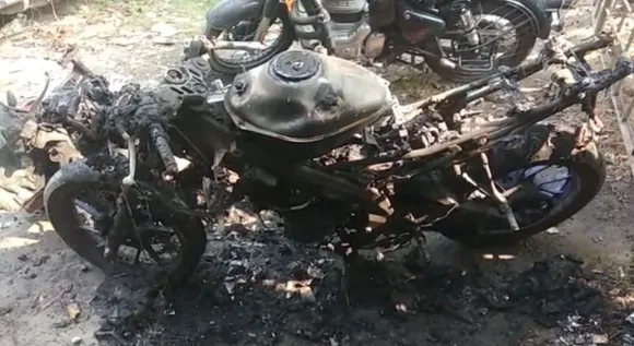 Unidentified Miscreants Burn Down Bikes Belonging to ‘Gang of Devil’