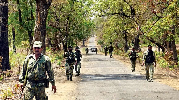 5 Jawans Injured In Naxal Attack In Jharkhand