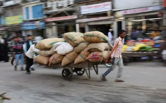 India's Wholesale Inflation Stays Negative For 6th Straight Month