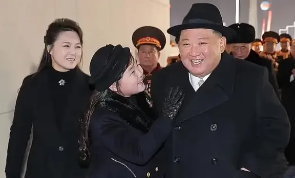 North Korea's Kim Jong Un Snapped With "Secret Lover"