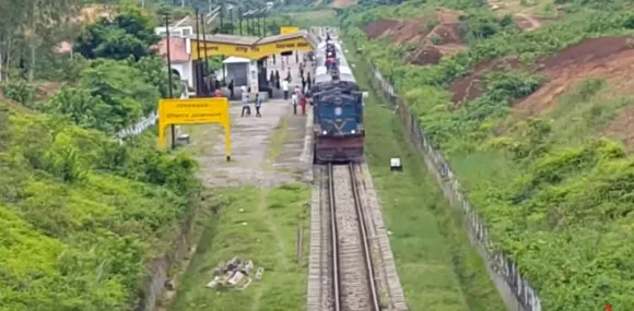 Sealdah – Agartala Kanchenjunga Express derails