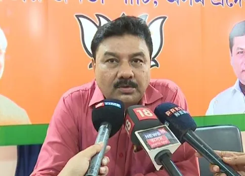 Prafulla Mahanta Blackmailing People: Ranjit Dass