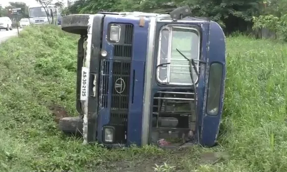 Police bus crashes in Amingaon