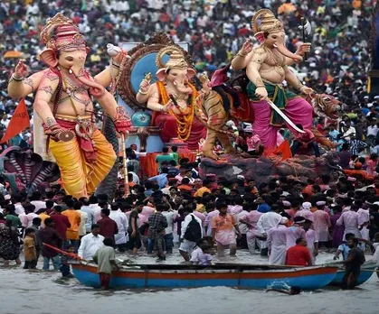 Ganpati Visarjan Takes Place in Mumbai