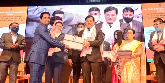 CM Sonowal Distributes Media Fellowship, Financial Grant To Scribes