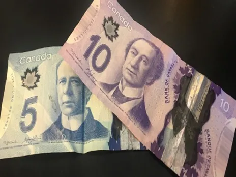 Legislation to boost minimum wage to $15 in 2019 passed in Ontario.