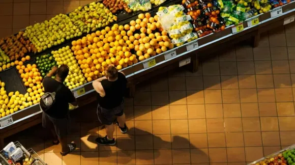 Leading grocery chains promise discounts and price freezes to stabilize food costs