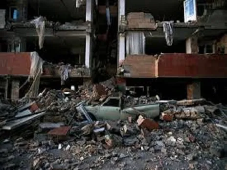 Powerful earthquake at Irna/Iraq border claimed nearly 400 lives.