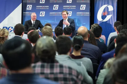 Andrew Scheer Interacts With Students Of Ryerson University