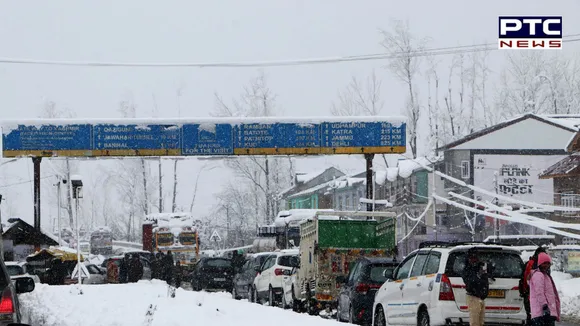 Himachal snowfall: Over 500 roads shut across state; Shimla worst hit