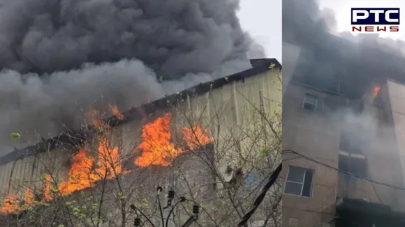 Delhi Fire News: नरेला में फैक्ट्री में लगी भीषण आग, दमकल की 25 गाड़ियां मौके पर मौजूद