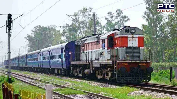 Chennai Pune Bharat Gaurav Train: ਚੇਨਈ-ਪੁਣੇ ਟਰੇਨ 'ਚ 40 ਯਾਤਰੀ ਰੇਲਵੇ ਦਾ ਖਾਣਾ ਖਾਣ ਤੋਂ ਬਾਅਦ ਬੀਮਾਰ, ਹਸਪਤਾਲ 'ਚ ਭਰਤੀ