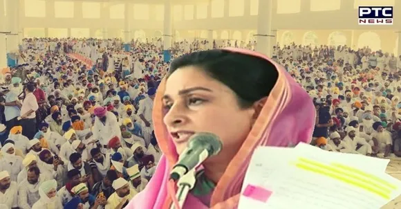 Harsimrat Badal displays documents, attacks Captain Amarinder Singh