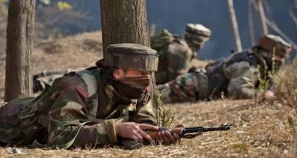Jammu and Kashmir: Pakistan violates ceasefire in Uri, One Army Jawan martyred, 2 Pak soldiers killed