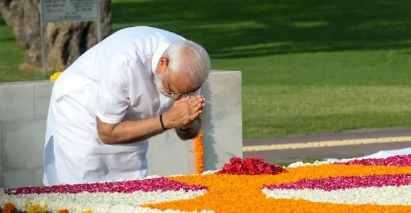 Before taking oath second time, PM Modi begins day at Rajghat, Vajpayee’s memorial